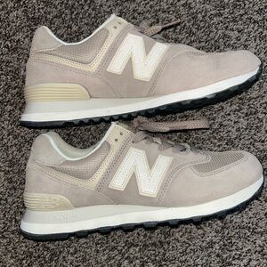 Unisex New Balance shoes